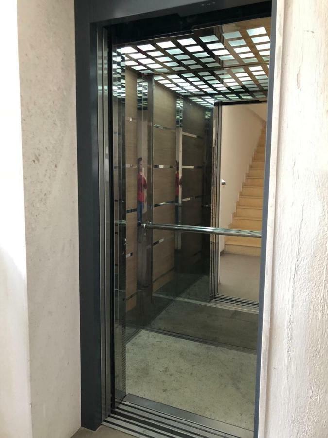 Center Apartment Vlorë Exteriör bild