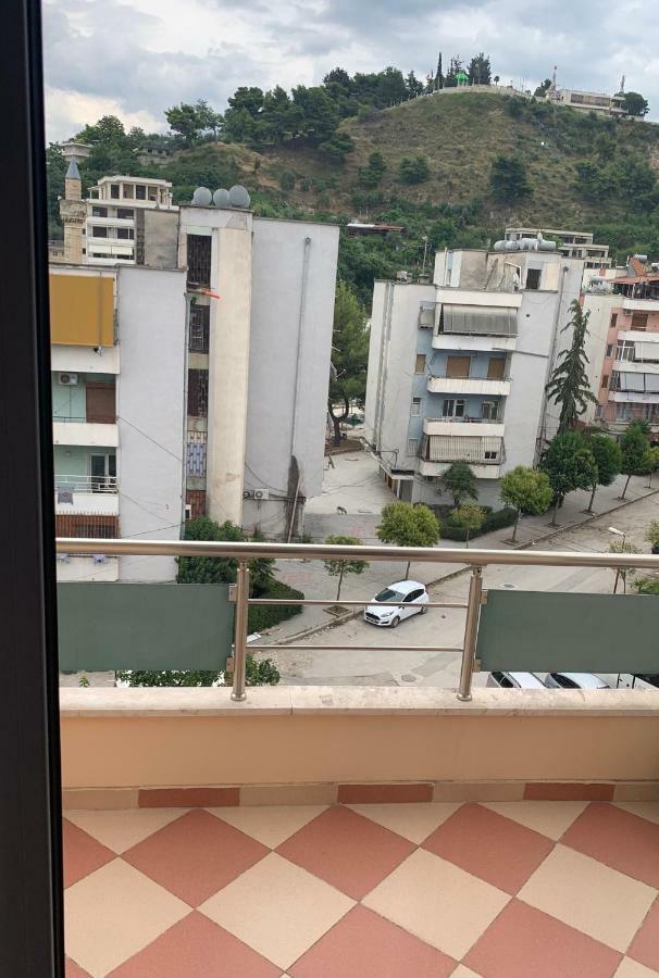 Center Apartment Vlorë Exteriör bild