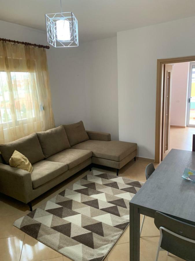 Center Apartment Vlorë Exteriör bild